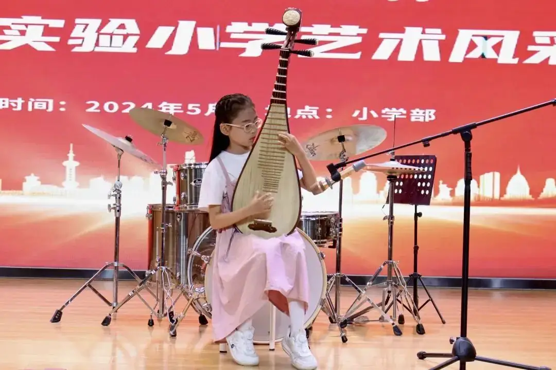 华曜港利实验小学第一届“华曜杯”艺术风采大赛(器乐、舞蹈专场) 第19张 华曜港利实验小学第一届“华曜杯”艺术风采大赛(器乐、舞蹈专场) 第19张
