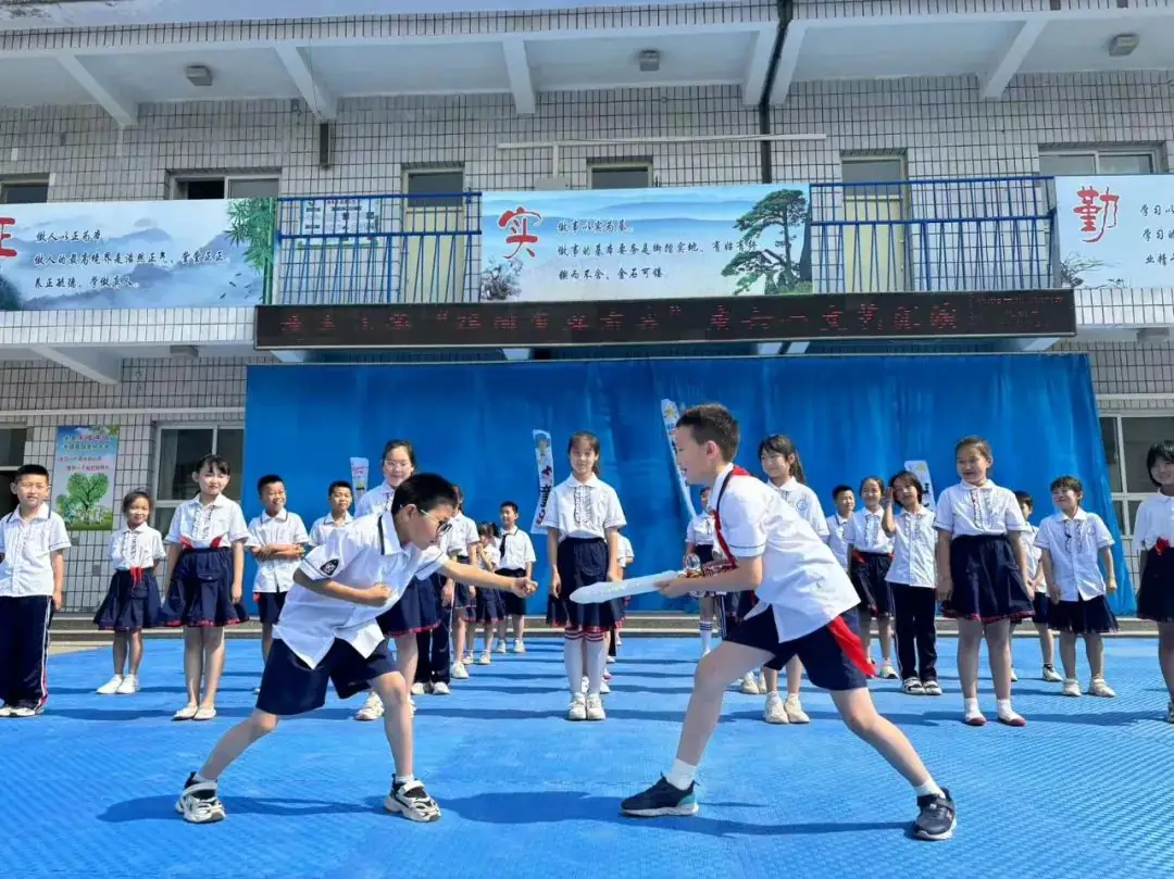 红领巾爱祖国 欢庆六一——逸夫小学庆六一系列活动 第21张 红领巾爱祖国 欢庆六一——逸夫小学庆六一系列活动 第21张