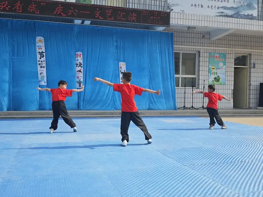 红领巾爱祖国 欢庆六一——逸夫小学庆六一系列活动 第29张 红领巾爱祖国 欢庆六一——逸夫小学庆六一系列活动 第29张