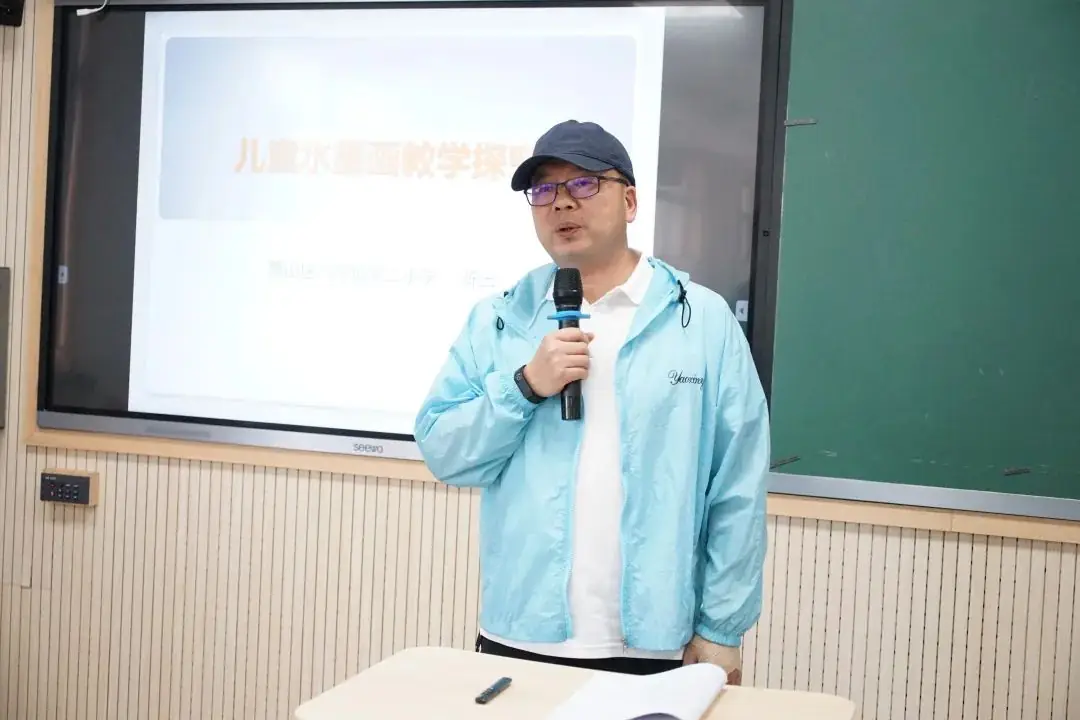 所前二小丨以线造型,以情入画——萧山区小学美术“向上生长”写生教学专题研训活动 第11张 所前二小丨以线造型,以情入画——萧山区小学美术“向上生长”写生教学专题研训活动 第11张