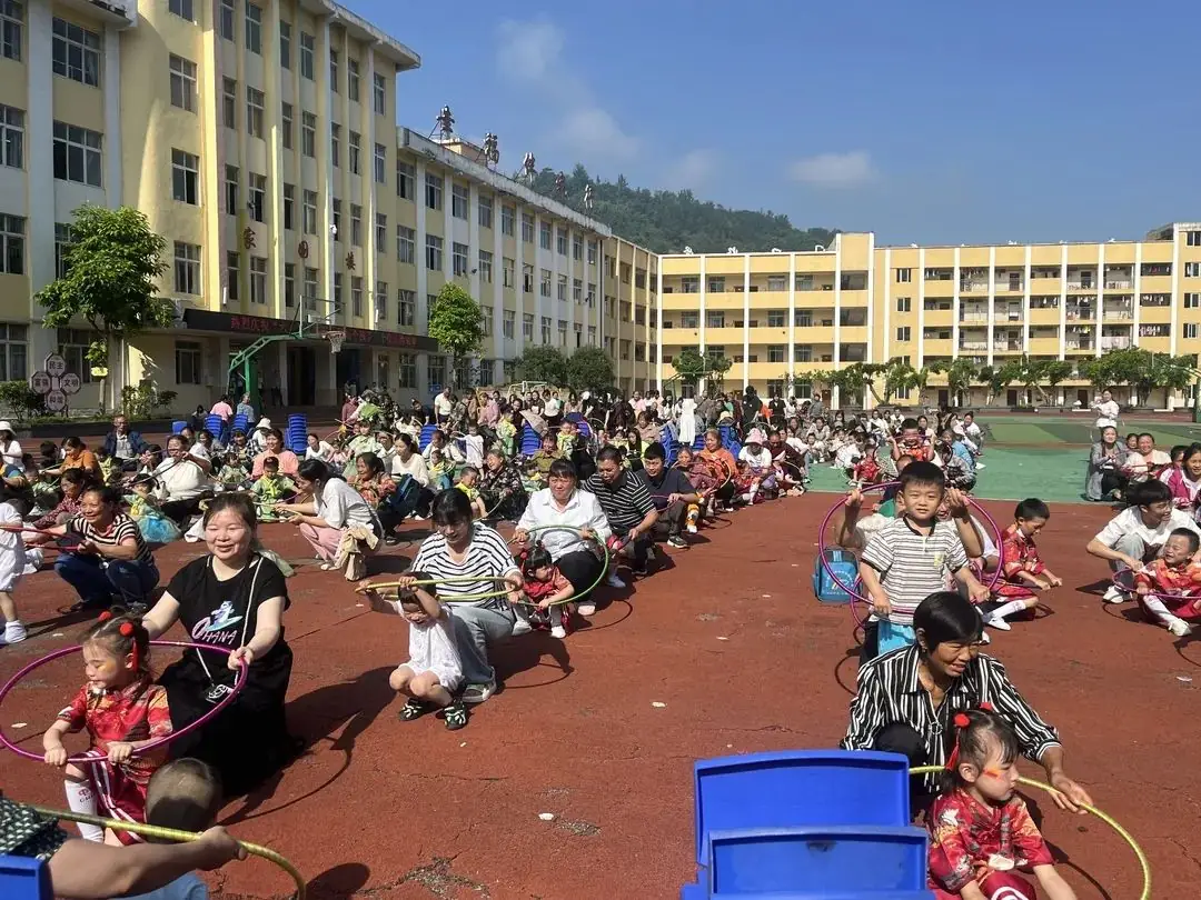 “童趣六一 欢乐同行”汝溪小学幼儿园2024年庆“六一”文艺展演暨向日葵亲子活动 第27张