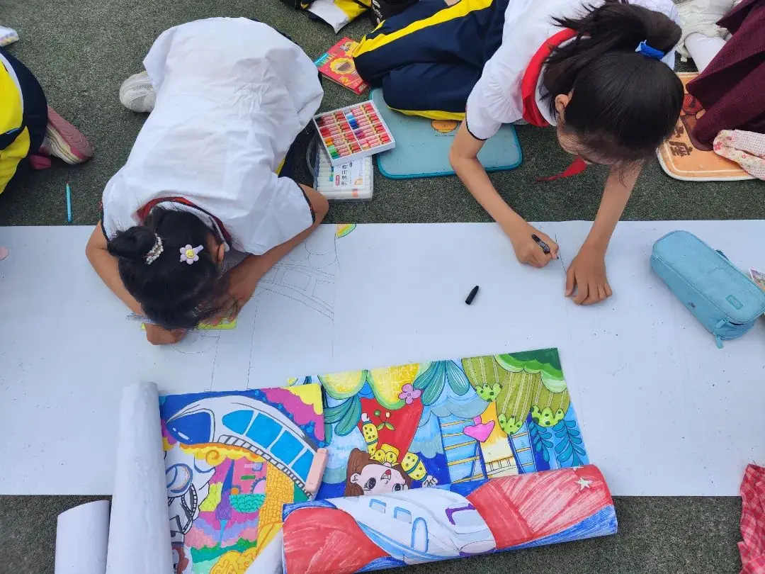 三十里堡小学(一小校区)“童心筑梦 共绘未来”主题大队会暨庆六一百米共绘活动 第54张 三十里堡小学(一小校区)“童心筑梦 共绘未来”主题大队会暨庆六一百米共绘活动 第54张