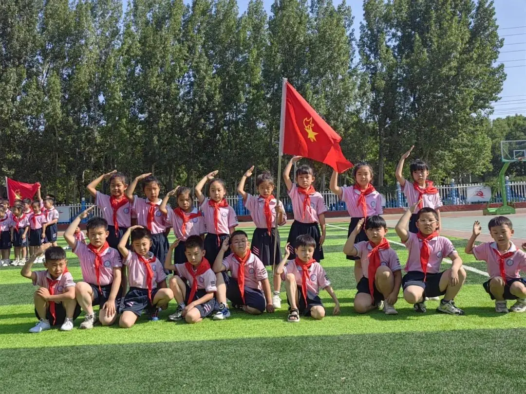 红领巾爱祖国——白塔小学一年级新队员分批入队仪式 第72张 红领巾爱祖国——白塔小学一年级新队员分批入队仪式 第72张