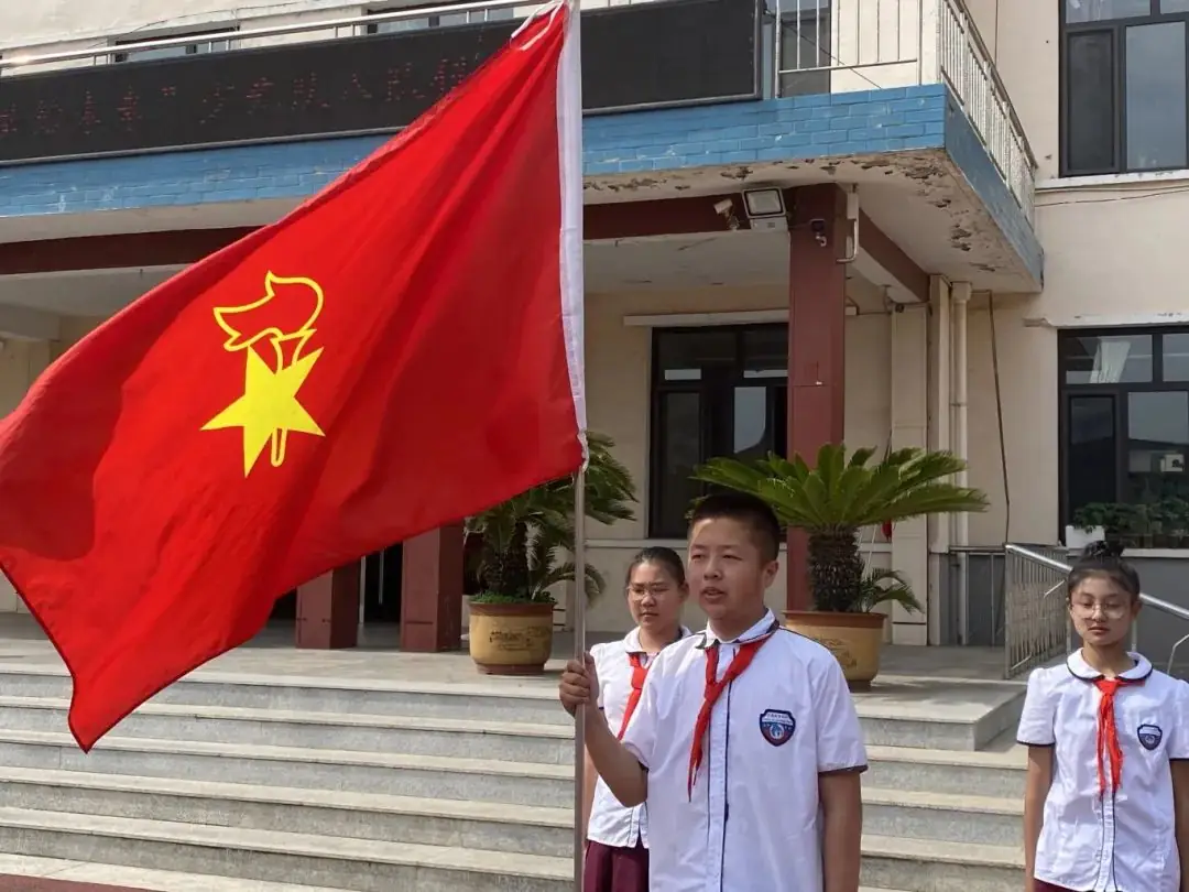 三十里堡小学(一小校区)“童心筑梦 共绘未来”主题大队会暨庆六一百米共绘活动 第6张 三十里堡小学(一小校区)“童心筑梦 共绘未来”主题大队会暨庆六一百米共绘活动 第6张