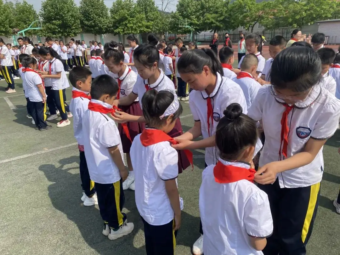 三十里堡小学(一小校区)“童心筑梦 共绘未来”主题大队会暨庆六一百米共绘活动 第15张 三十里堡小学(一小校区)“童心筑梦 共绘未来”主题大队会暨庆六一百米共绘活动 第15张