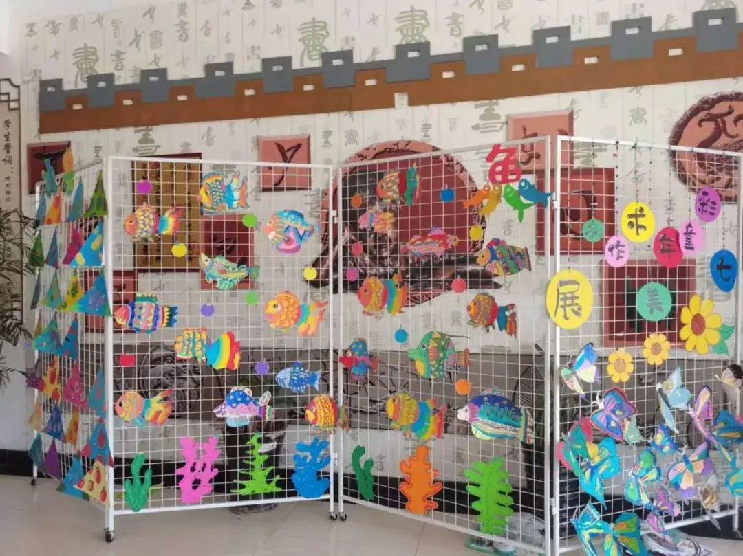 陵城区第二实验小学“七彩童年 ”美术展活动 第8张 陵城区第二实验小学“七彩童年 ”美术展活动 第8张