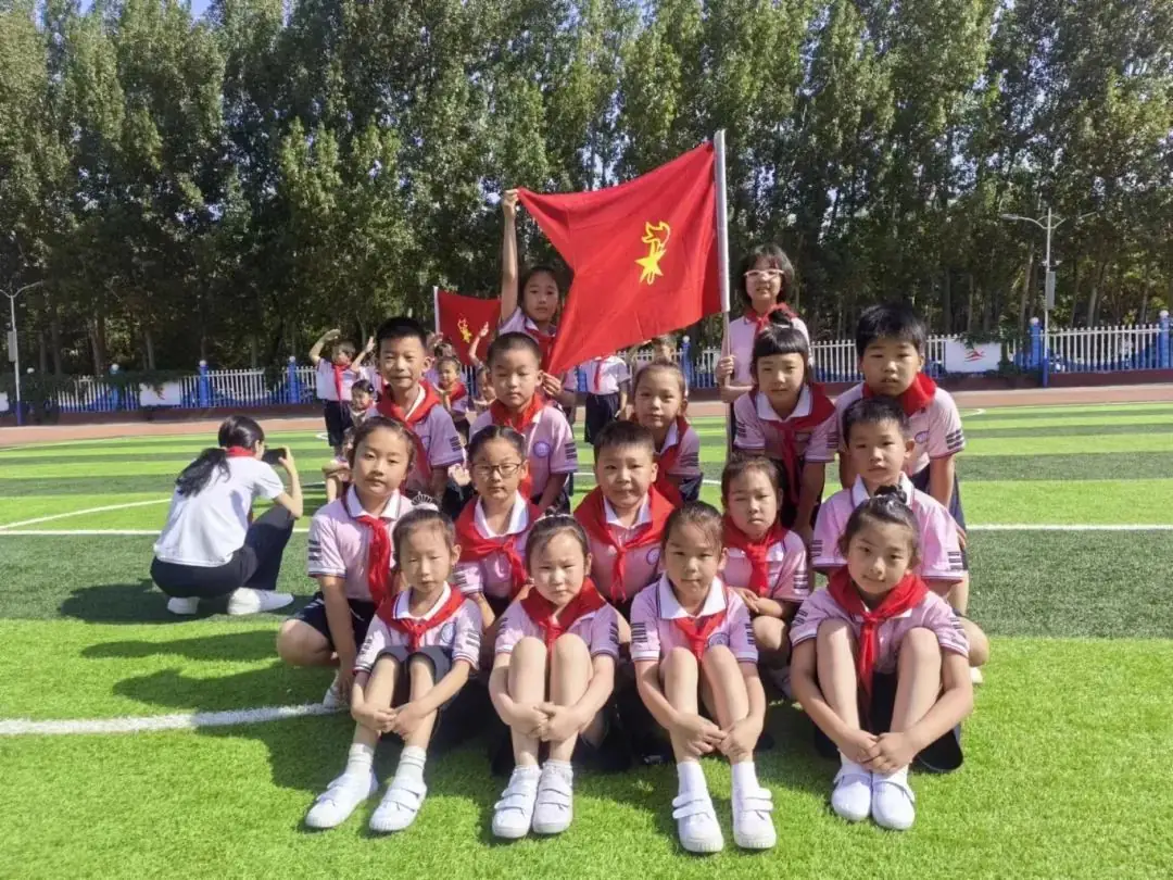 红领巾爱祖国——白塔小学一年级新队员分批入队仪式 第71张 红领巾爱祖国——白塔小学一年级新队员分批入队仪式 第71张