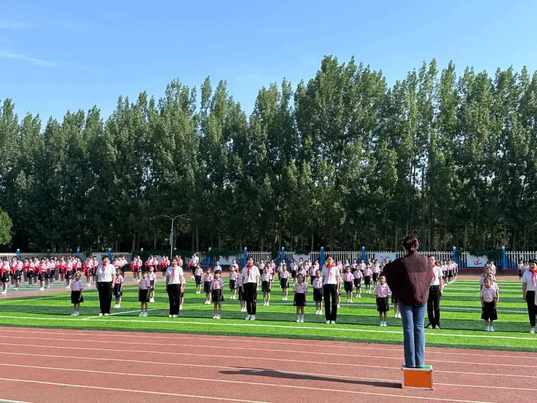 红领巾爱祖国——白塔小学一年级新队员分批入队仪式 第24张 红领巾爱祖国——白塔小学一年级新队员分批入队仪式 第24张