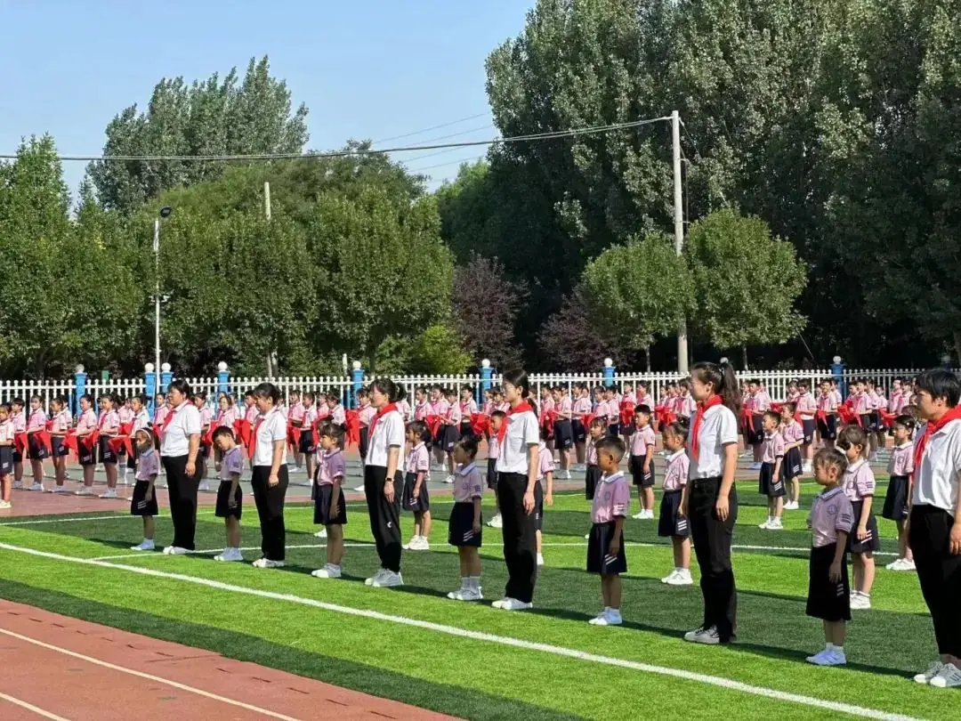 红领巾爱祖国——白塔小学一年级新队员分批入队仪式 第20张 红领巾爱祖国——白塔小学一年级新队员分批入队仪式 第20张