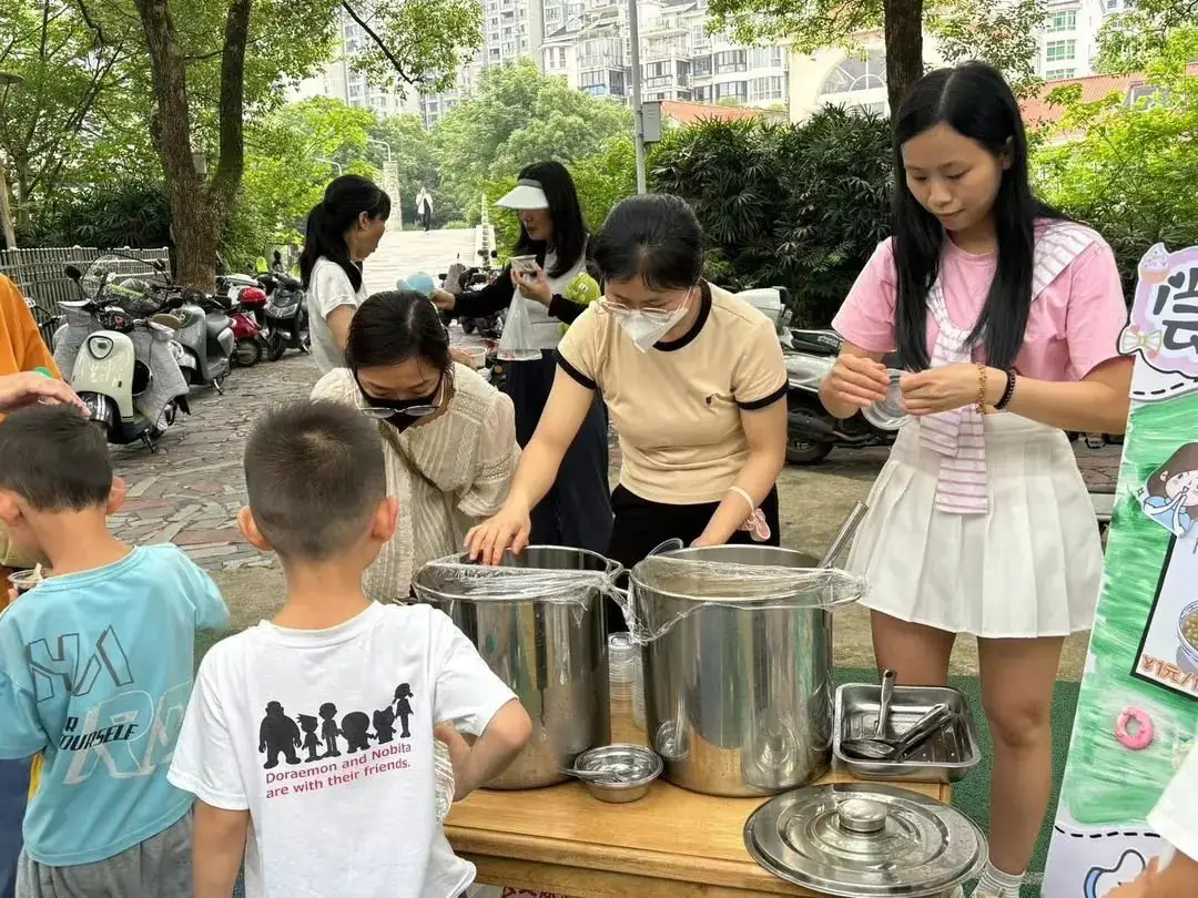 “欢乐六一,趣享成长”——燕子山小学附属幼儿园二部“庆六一”亲子主题活动 第62张 “欢乐六一,趣享成长”——燕子山小学附属幼儿园二部“庆六一”亲子主题活动 第62张