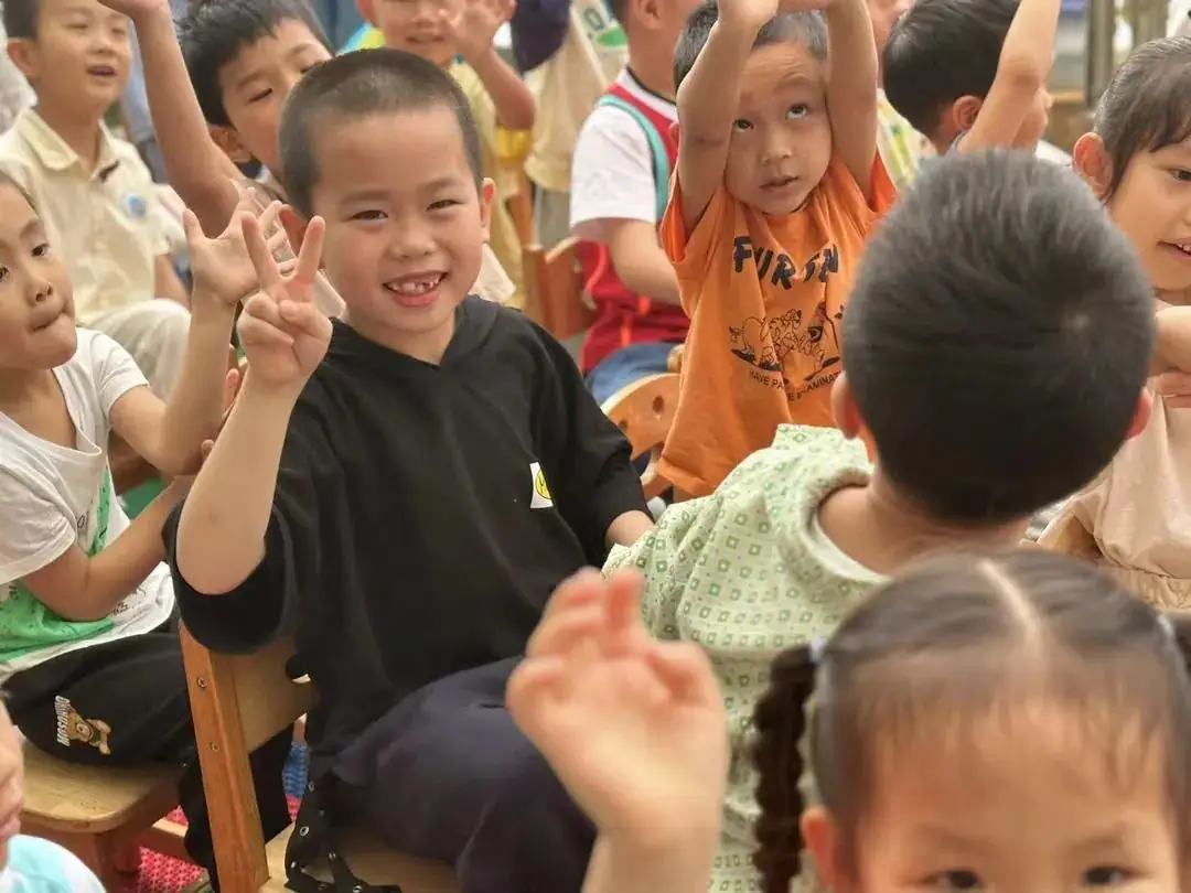“欢乐六一,趣享成长”——燕子山小学附属幼儿园二部“庆六一”亲子主题活动 第102张 “欢乐六一,趣享成长”——燕子山小学附属幼儿园二部“庆六一”亲子主题活动 第102张