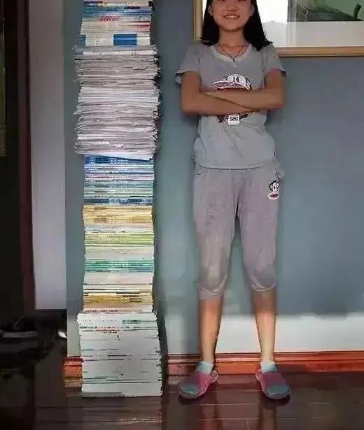 初三生父亲晒出女儿中考图,看哭万人: 孩子,读书虽苦,却是最容易的那条! 第10张 初三生父亲晒出女儿中考图,看哭万人: 孩子,读书虽苦,却是最容易的那条! 第10张