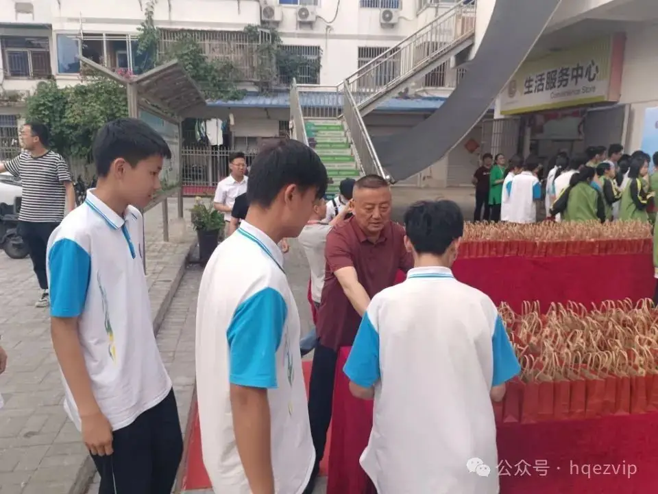 霍邱二中初中部:助力中考 六月“糕”“粽”-第8张图片-四季读书网 霍邱二中初中部:助力中考 六月“糕”“粽”-第8张图片-四季读书网