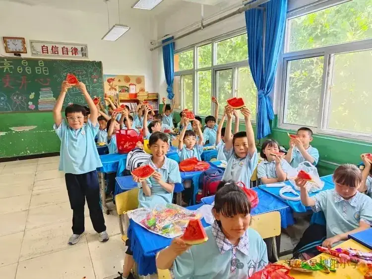 舞动童年 快乐六一——柏乡县槐阳小学四年级六一儿童节班级活动 第19张 舞动童年 快乐六一——柏乡县槐阳小学四年级六一儿童节班级活动 第19张