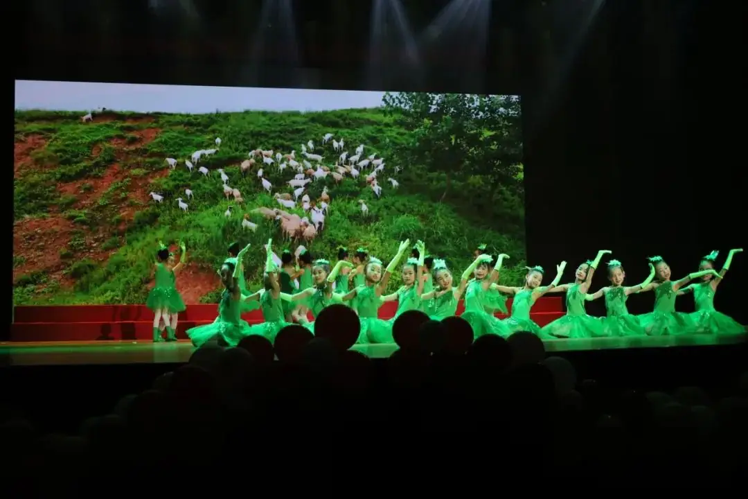 景贤小学教育集团:同育“向阳花”,共摘“幸福果” 第9张 景贤小学教育集团:同育“向阳花”,共摘“幸福果” 第9张
