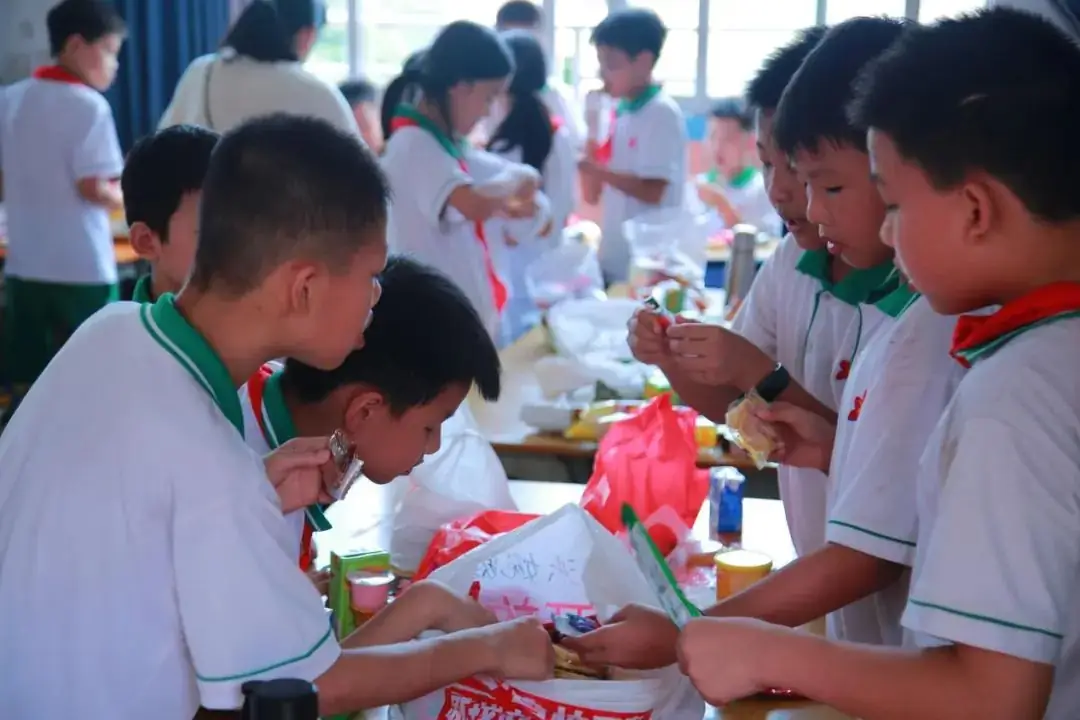 童心永向党 花开新时代——红棉小学2023学年“六一”儿童节系列活动 第182张 童心永向党 花开新时代——红棉小学2023学年“六一”儿童节系列活动 第182张