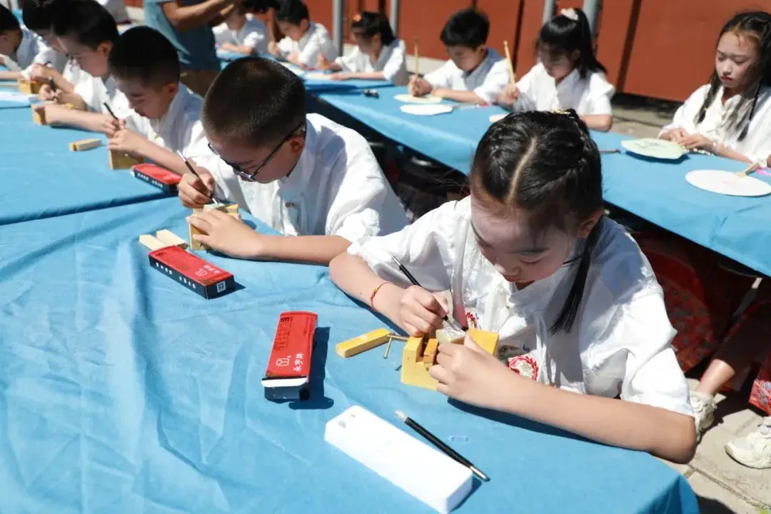 七彩童年 天天向上 | 宋庄镇中心小学校园艺术节在上上国际美术馆开幕 第28张 七彩童年 天天向上 | 宋庄镇中心小学校园艺术节在上上国际美术馆开幕 第28张