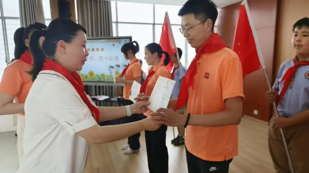 红领巾爱祖国 ——赣州市红旗大道第二小学少先队新队员入队仪式 第39张