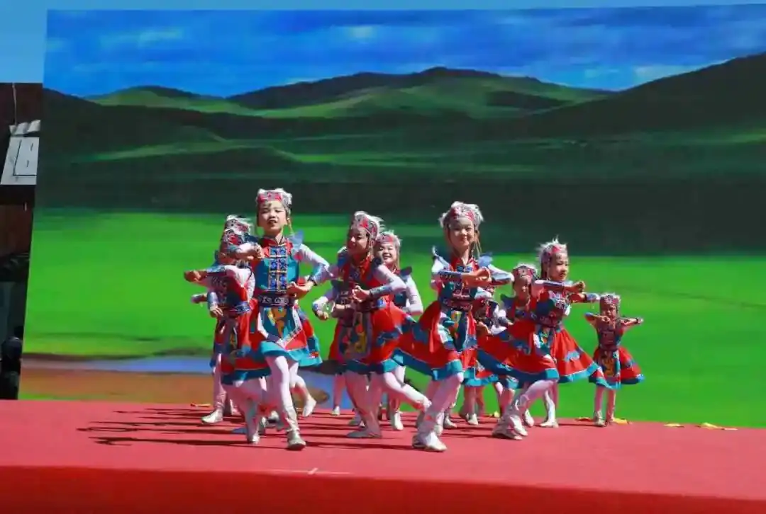 七彩童年 天天向上 | 宋庄镇中心小学校园艺术节在上上国际美术馆开幕 第30张 七彩童年 天天向上 | 宋庄镇中心小学校园艺术节在上上国际美术馆开幕 第30张