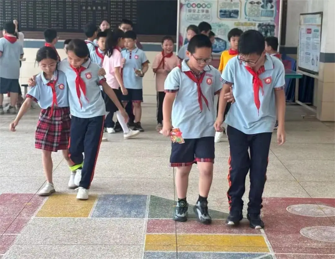 红领巾爱祖国 筑爱向未来——菌柄小学举行庆祝六一国际儿童节主题游园活动 第11张 红领巾爱祖国 筑爱向未来——菌柄小学举行庆祝六一国际儿童节主题游园活动 第11张