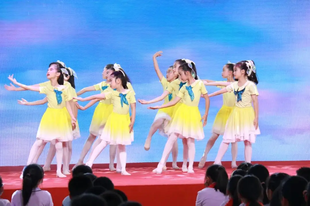 不负夏日,FUN肆一天——记高桥镇中心小学2024年六一系列庆祝活动 第8张 不负夏日,FUN肆一天——记高桥镇中心小学2024年六一系列庆祝活动 第8张