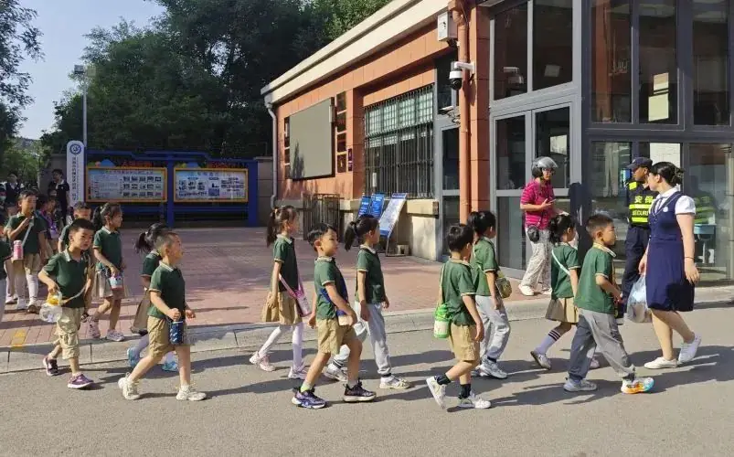 【幼小衔接】初探小学,礼遇成长 第12张 【幼小衔接】初探小学,礼遇成长 第12张