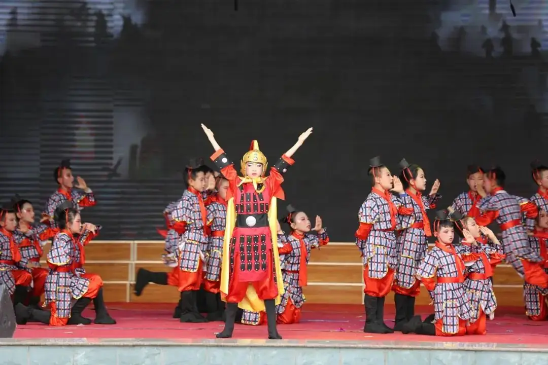 “红领巾爱祖国”——暨隆德县第一小学庆祝第74个“六・一”国际儿童节主题队日活动 第59张 “红领巾爱祖国”——暨隆德县第一小学庆祝第74个“六・一”国际儿童节主题队日活动 第59张