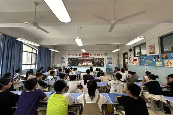 【艺体视界】华侨城小学举行“童心同趣 乐享未来”庆六一文艺汇演 第18张 【艺体视界】华侨城小学举行“童心同趣 乐享未来”庆六一文艺汇演 第18张
