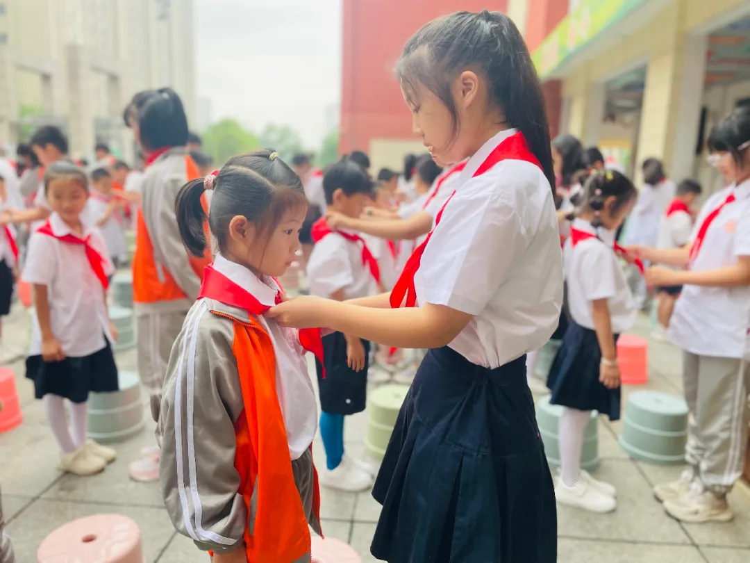 【天鸿小学】为红领巾添彩 第11张 【天鸿小学】为红领巾添彩 第11张