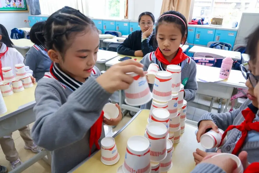 “红领巾 爱祖国”| 棕树营小学2024年“红领巾心向党 在阳光下成长”欢庆“六一”主题队日暨新队员入队仪式活动圆满举行 第124张 “红领巾 爱祖国”| 棕树营小学2024年“红领巾心向党 在阳光下成长”欢庆“六一”主题队日暨新队员入队仪式活动圆满举行 第124张