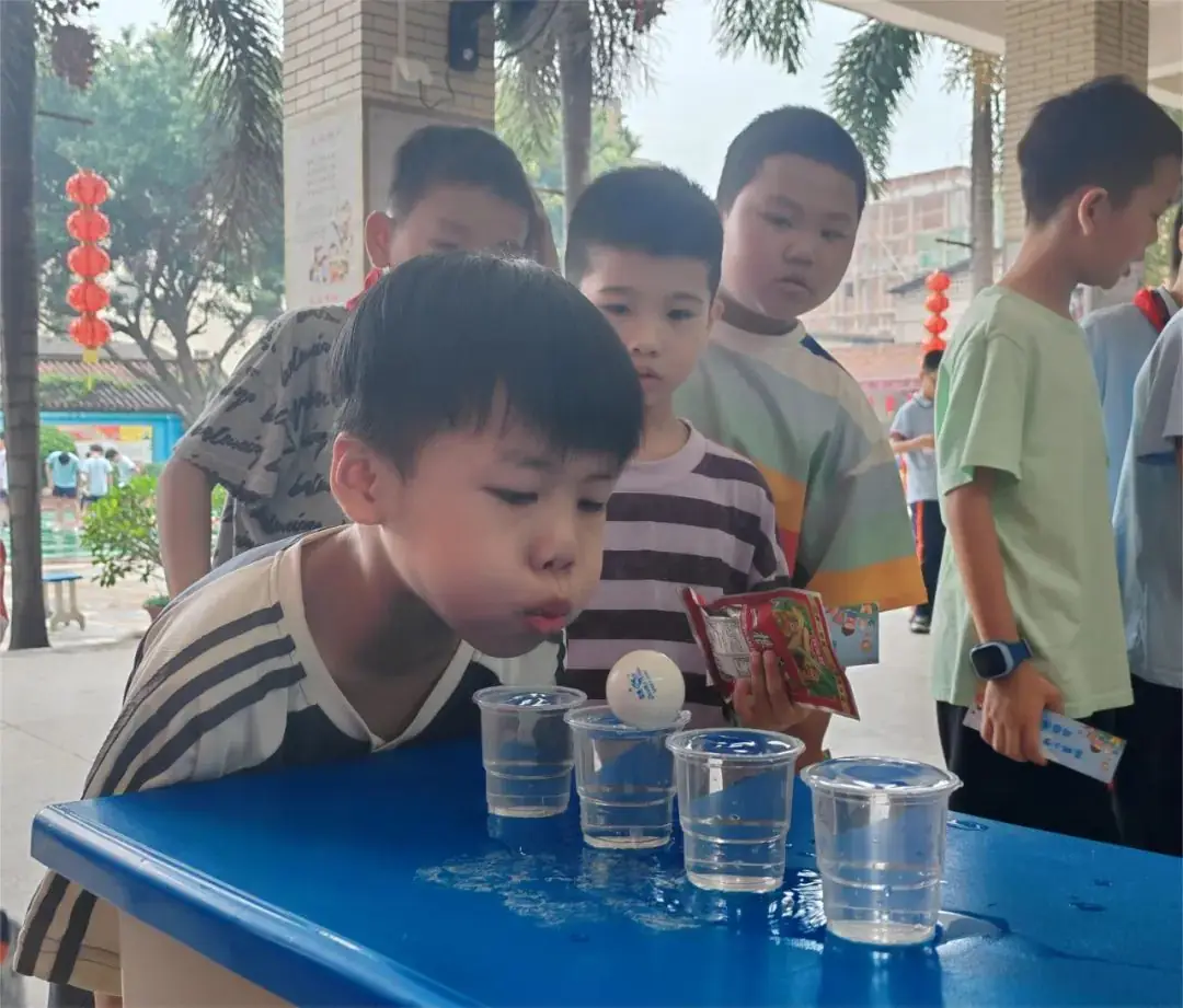 红领巾爱祖国 筑爱向未来——菌柄小学举行庆祝六一国际儿童节主题游园活动 第4张 红领巾爱祖国 筑爱向未来——菌柄小学举行庆祝六一国际儿童节主题游园活动 第4张