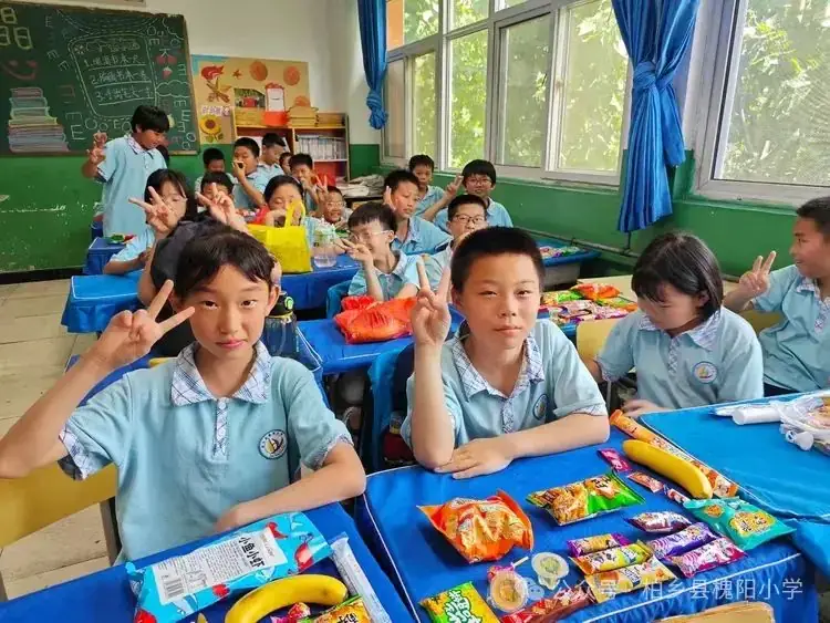 舞动童年 快乐六一——柏乡县槐阳小学四年级六一儿童节班级活动 第16张 舞动童年 快乐六一——柏乡县槐阳小学四年级六一儿童节班级活动 第16张