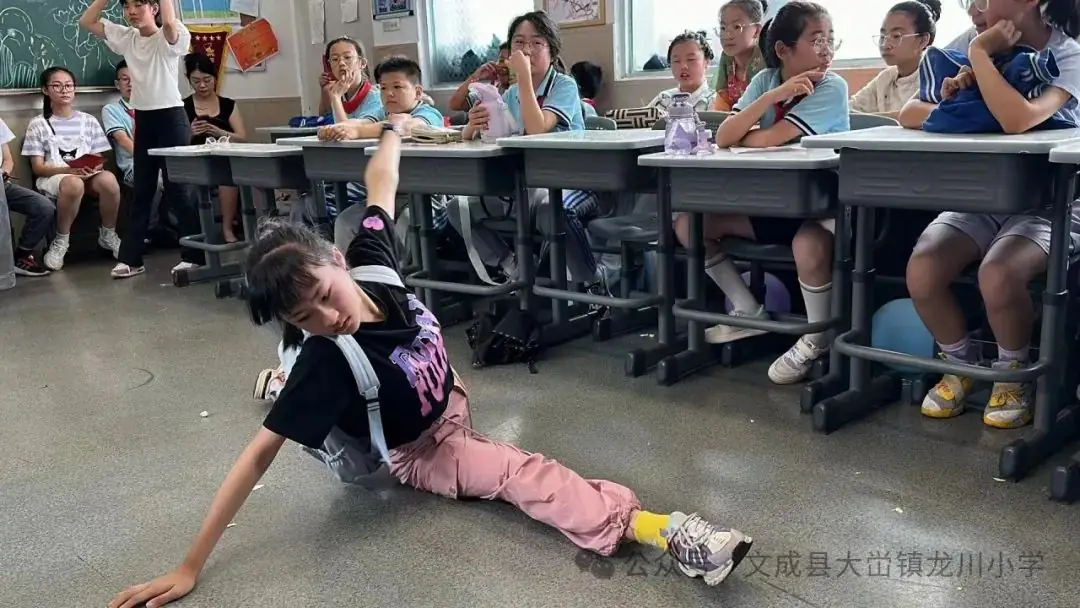 缤纷六一 与你同享 大学镇龙川小学庆六一趣味游园活动 第27张 缤纷六一 与你同享 大学镇龙川小学庆六一趣味游园活动 第27张