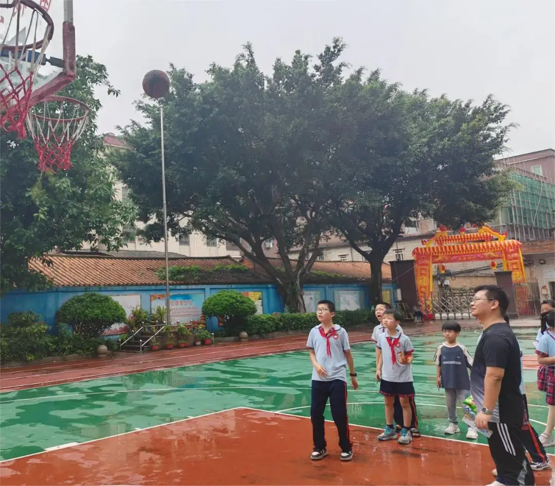 红领巾爱祖国 筑爱向未来——菌柄小学举行庆祝六一国际儿童节主题游园活动 第9张 红领巾爱祖国 筑爱向未来——菌柄小学举行庆祝六一国际儿童节主题游园活动 第9张