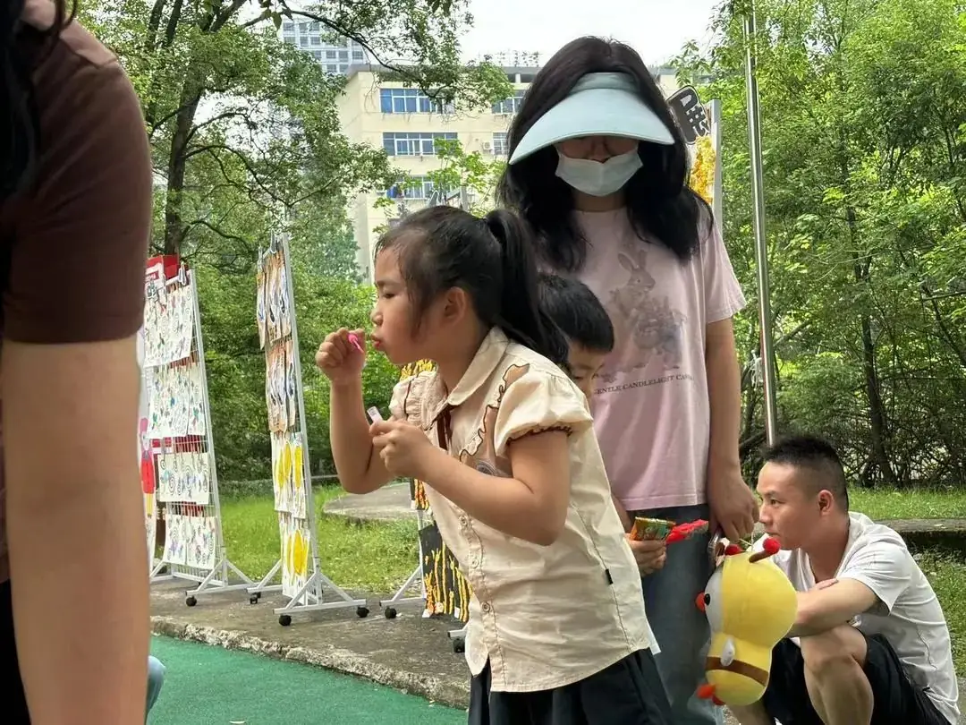 “欢乐六一,趣享成长”——燕子山小学附属幼儿园二部“庆六一”亲子主题活动 第82张 “欢乐六一,趣享成长”——燕子山小学附属幼儿园二部“庆六一”亲子主题活动 第82张
