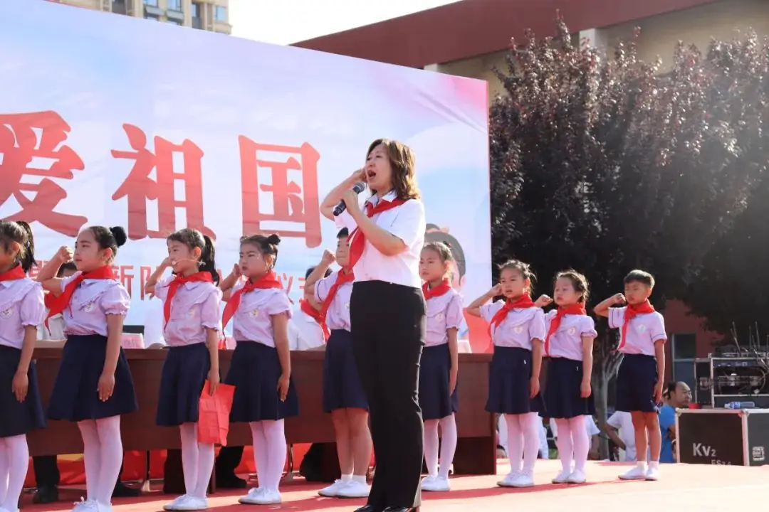 匠心英杰小学举行“红领巾爱祖国”庆六一文艺汇演暨少先队员入队仪式 第5张 匠心英杰小学举行“红领巾爱祖国”庆六一文艺汇演暨少先队员入队仪式 第5张