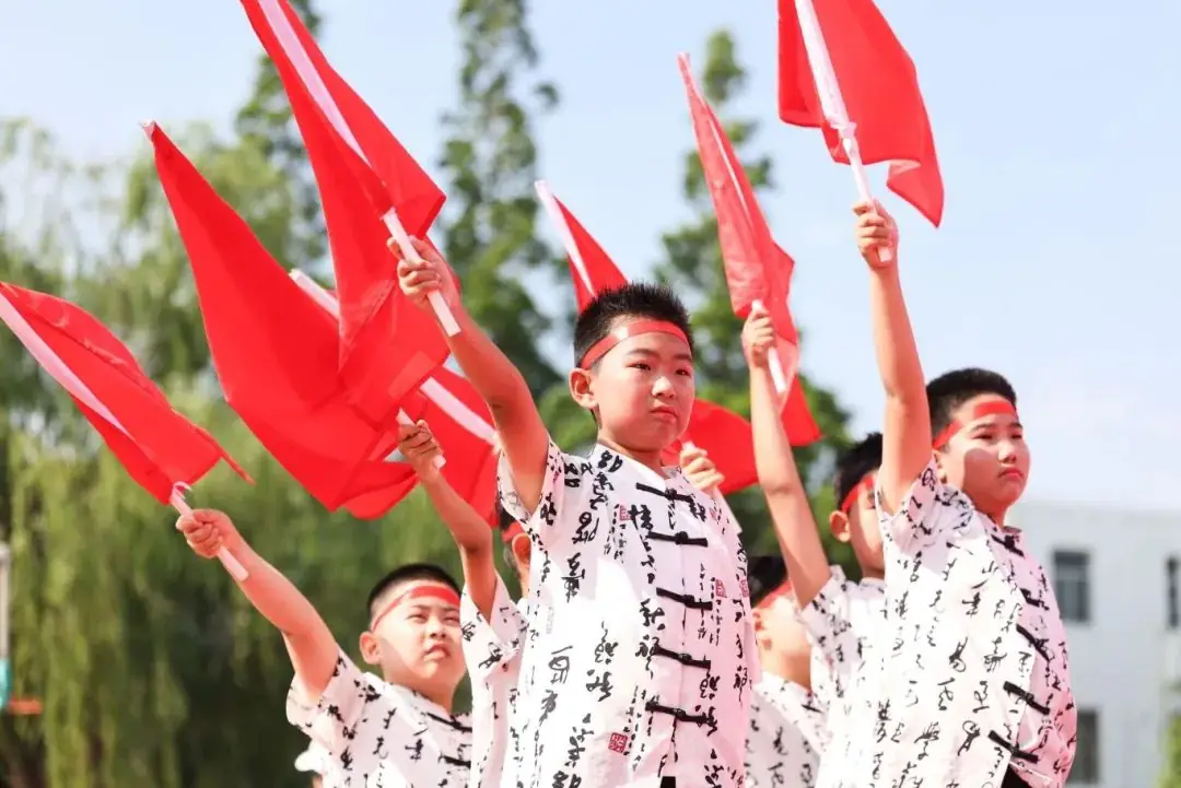 中华小学开展“欢乐童年 放飞梦想”儿童节主题活动 第5张 中华小学开展“欢乐童年 放飞梦想”儿童节主题活动 第5张