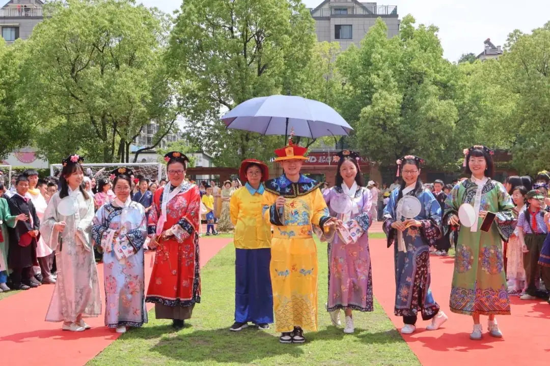 走秀、展演、义卖街……这所小学的艺术节太好玩! 第14张 走秀、展演、义卖街……这所小学的艺术节太好玩! 第14张