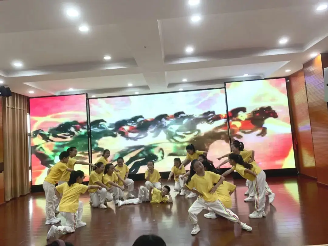 红领巾 爱祖国 ——武阳镇中心小学开展2024年庆“六一”文艺展演暨落实“双减”课后服务成果汇报活动 第27张 红领巾 爱祖国 ——武阳镇中心小学开展2024年庆“六一”文艺展演暨落实“双减”课后服务成果汇报活动 第27张