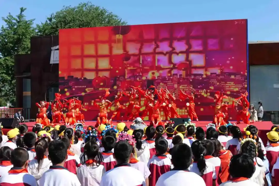 七彩童年 天天向上 | 宋庄镇中心小学校园艺术节在上上国际美术馆开幕 第12张 七彩童年 天天向上 | 宋庄镇中心小学校园艺术节在上上国际美术馆开幕 第12张