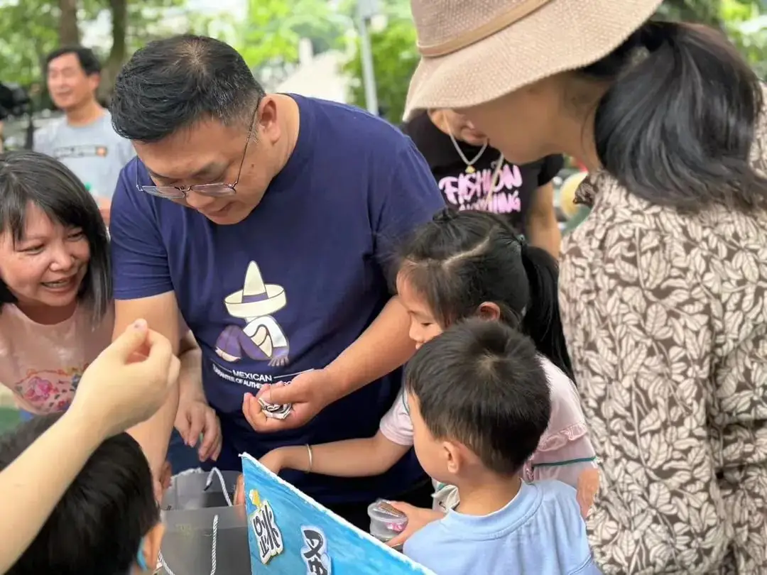 “欢乐六一,趣享成长”——燕子山小学附属幼儿园二部“庆六一”亲子主题活动 第65张 “欢乐六一,趣享成长”——燕子山小学附属幼儿园二部“庆六一”亲子主题活动 第65张