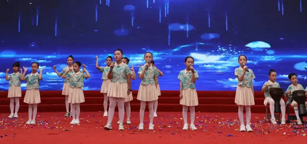 【喜迎六一】鲤城区第三实验小学“强国复兴有我,争做时代新人”庆六一表彰大会暨少年宫活动成果汇报展演(一) 第26张 【喜迎六一】鲤城区第三实验小学“强国复兴有我,争做时代新人”庆六一表彰大会暨少年宫活动成果汇报展演(一) 第26张