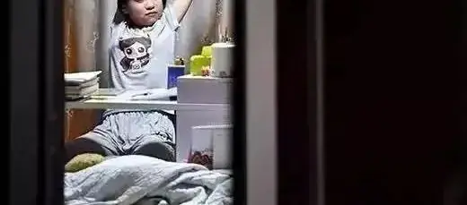 初三生父亲晒出女儿中考图,看哭万人: 孩子,读书虽苦,却是最容易的那条! 第2张 初三生父亲晒出女儿中考图,看哭万人: 孩子,读书虽苦,却是最容易的那条! 第2张