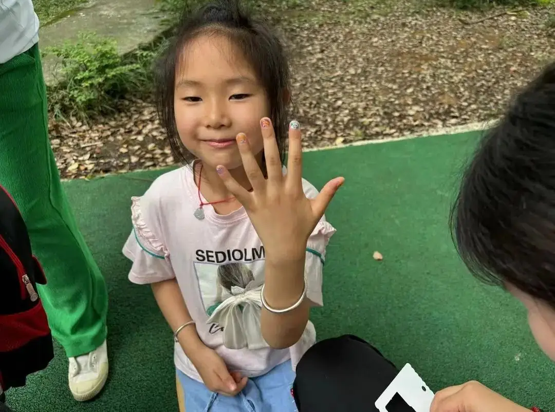 “欢乐六一,趣享成长”——燕子山小学附属幼儿园二部“庆六一”亲子主题活动 第84张 “欢乐六一,趣享成长”——燕子山小学附属幼儿园二部“庆六一”亲子主题活动 第84张