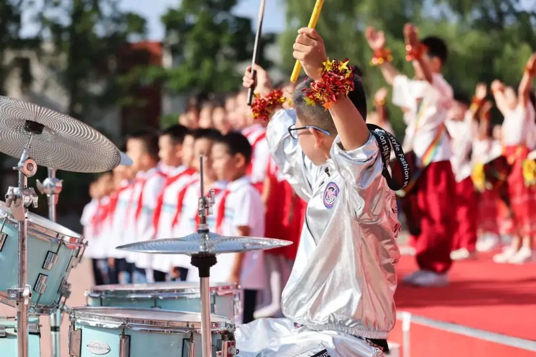 中华小学开展“欢乐童年 放飞梦想”儿童节主题活动 第6张 中华小学开展“欢乐童年 放飞梦想”儿童节主题活动 第6张