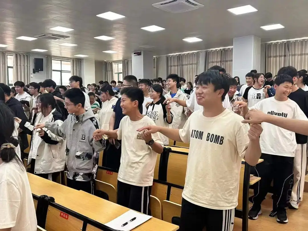 积极心态  笑迎中考——青山路初中考前心理疏导活动 第5张