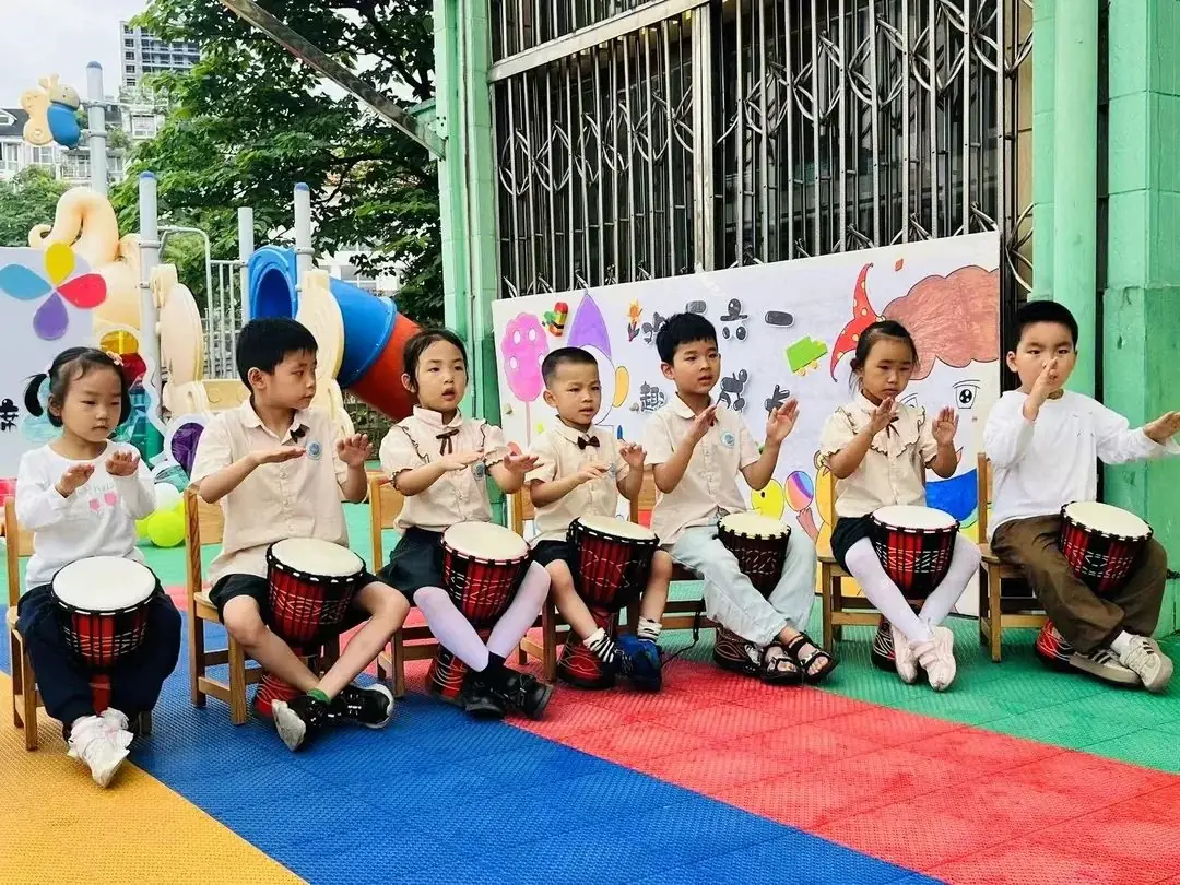 “欢乐六一,趣享成长”——燕子山小学附属幼儿园二部“庆六一”亲子主题活动 第114张 “欢乐六一,趣享成长”——燕子山小学附属幼儿园二部“庆六一”亲子主题活动 第114张