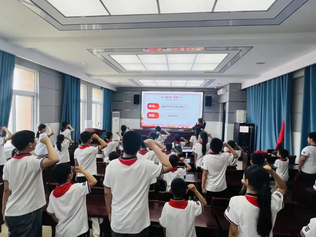 你好,红领巾 | 马城镇中心小学举行“逐梦新时代 争做好队员”入队仪式 第12张 你好,红领巾 | 马城镇中心小学举行“逐梦新时代 争做好队员”入队仪式 第12张