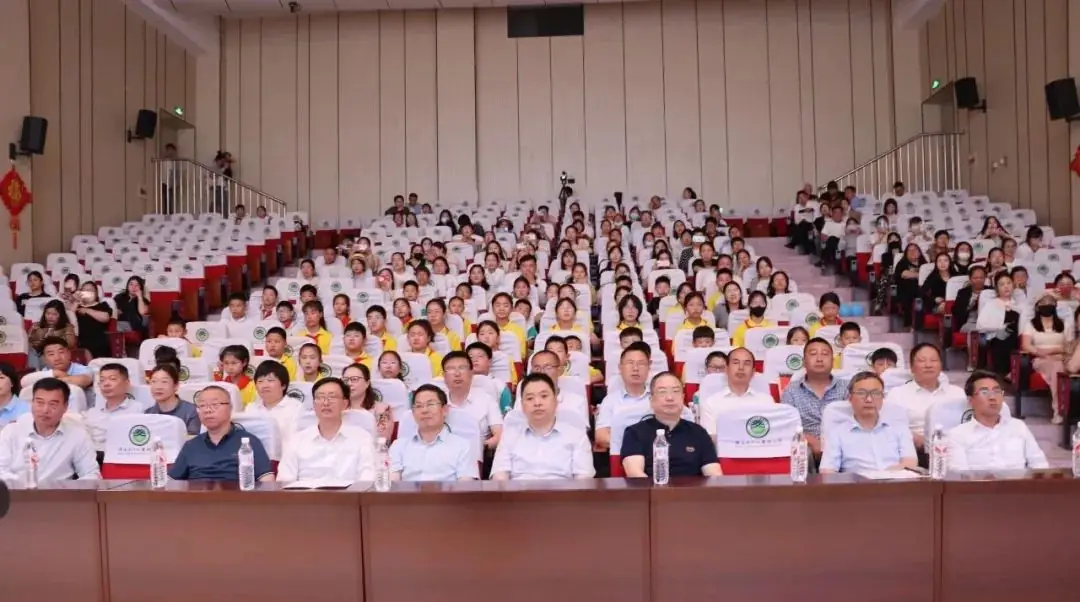 少年有志 向阳生长——滨海县行知实验小学庆“六一”暨社团成果展示 第2张 少年有志 向阳生长——滨海县行知实验小学庆“六一”暨社团成果展示 第2张