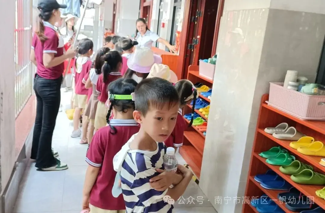 初探小学,助力幼小衔接——南宁市高新技术产业开发区一帆幼儿园 2024年春季学期参观小学活动 第33张 初探小学,助力幼小衔接——南宁市高新技术产业开发区一帆幼儿园 2024年春季学期参观小学活动 第33张